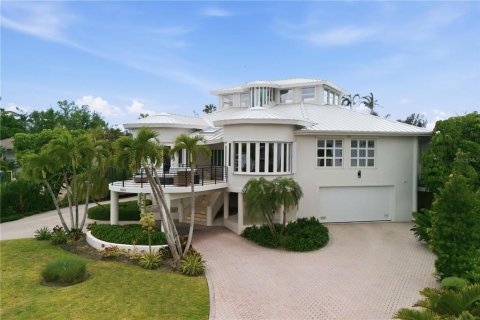 House in Sarasota, Florida 5 bedrooms, 473.34 sq.m. № 2150266 - photo 20