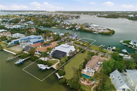 House in Sarasota, Florida 5 bedrooms, 473.34 sq.m. № 2150266 - photo 11