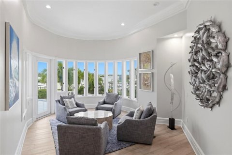 House in Sarasota, Florida 5 bedrooms, 473.34 sq.m. № 2150266 - photo 28
