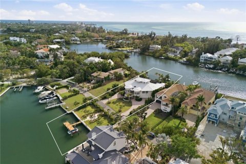 House in Sarasota, Florida 5 bedrooms, 473.34 sq.m. № 2150266 - photo 3