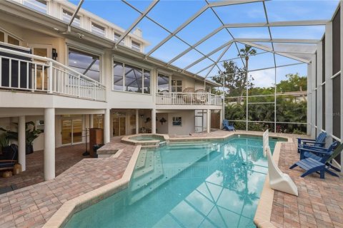 House in Sarasota, Florida 5 bedrooms, 473.34 sq.m. № 2150266 - photo 16