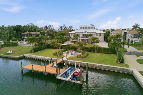 House in Sarasota, Florida 5 bedrooms, 473.34 sq.m. № 2150266 - photo 8