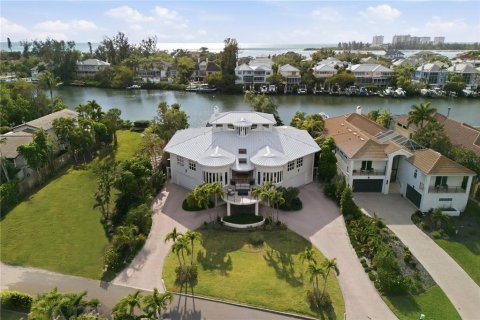 House in Sarasota, Florida 5 bedrooms, 473.34 sq.m. № 2150266 - photo 5