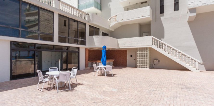 Condominio en Pompano Beach, Florida, 2 dormitorios № 1054930