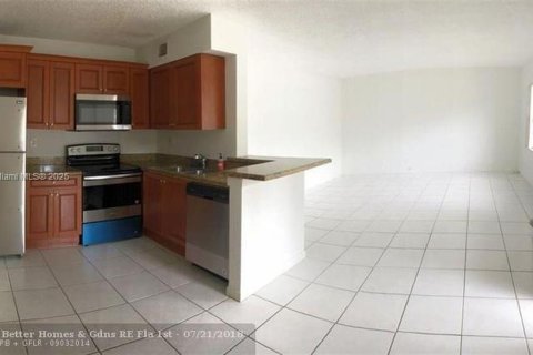 Copropriété à louer à Coral Springs, Floride: 2 chambres, 77.57 m2 № 1921660 - photo 4