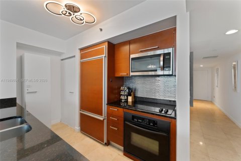 Condo in Hallandale Beach, Florida, 1 bedroom  № 2050939 - photo 8