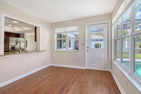 House in Sarasota, Florida 3 bedrooms, 188.87 sq.m. № 1881319 - photo 14