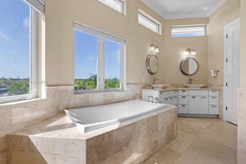 Villa ou maison à vendre à Key Largo, Floride: 6 chambres, 475.01 m2 № 1989498 - photo 13