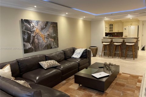 Condo in Miami Beach, Florida, 2 bedrooms  № 2055635 - photo 4