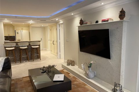 Condo in Miami Beach, Florida, 2 bedrooms  № 2055635 - photo 5