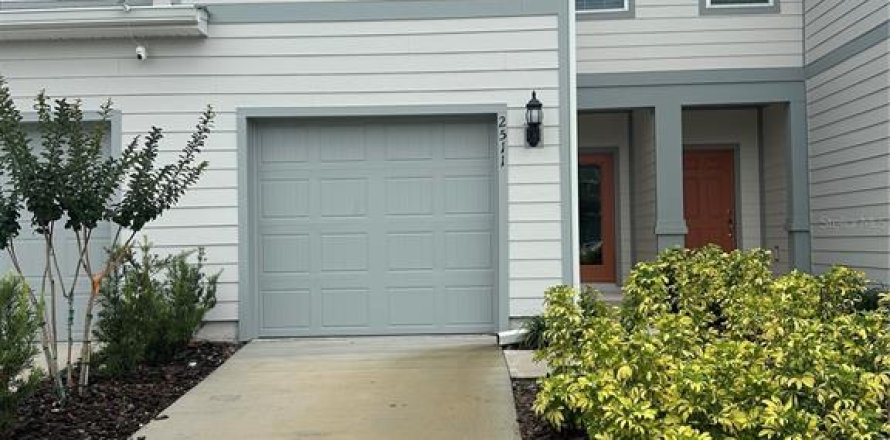 Townhouse in Kissimmee, Florida 3 bedrooms, 156.35 sq.m. № 2147432