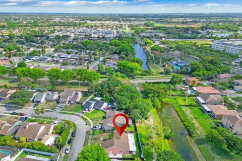 House in Homestead, Florida 3 bedrooms, 128.95 sq.m. № 1804585 - photo 7