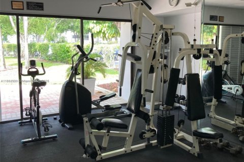 Condo in Aventura, Florida, 1 bedroom  № 1772401 - photo 25