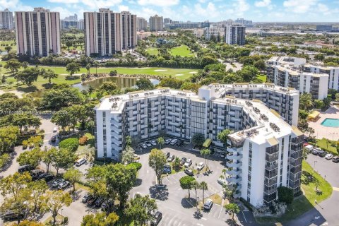 Condo in Aventura, Florida, 1 bedroom  № 1772401 - photo 20
