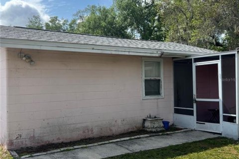 Commercial property in North Port, Florida 146.88 sq.m. № 1886908 - photo 2