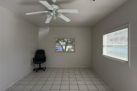 Commercial property in North Port, Florida 146.88 sq.m. № 1886908 - photo 8