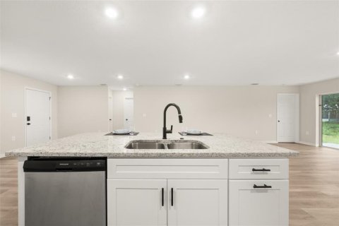 House in Sebring, Florida 4 bedrooms, 157.93 sq.m. № 1837362 - photo 14