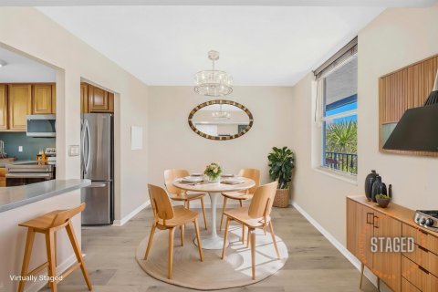 Condo in Pompano Beach, Florida, 2 bedrooms  № 2190895 - photo 11