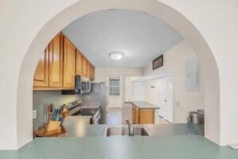Condo in Pompano Beach, Florida, 2 bedrooms  № 2190895 - photo 22