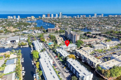 Condo in Pompano Beach, Florida, 2 bedrooms  № 2190895 - photo 2