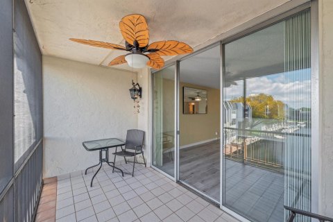 Condo in Pompano Beach, Florida, 2 bedrooms  № 2190895 - photo 25