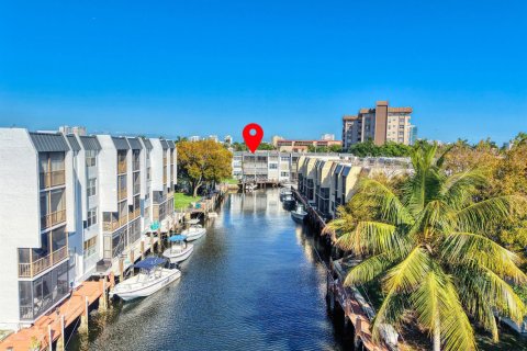 Condo in Pompano Beach, Florida, 2 bedrooms  № 2190895 - photo 4