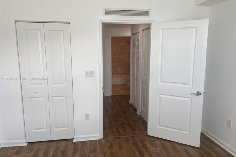 Copropriété à vendre à North Bay Village, Floride: 2 chambres, 116.22 m2 № 1969110 - photo 20