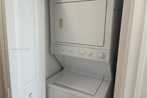 Copropriété à vendre à North Bay Village, Floride: 2 chambres, 116.22 m2 № 1969110 - photo 21