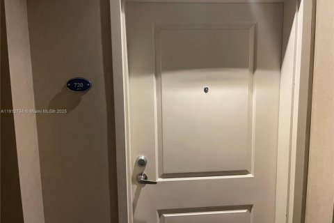 Copropriété à vendre à North Bay Village, Floride: 2 chambres, 116.22 m2 № 1969110 - photo 23