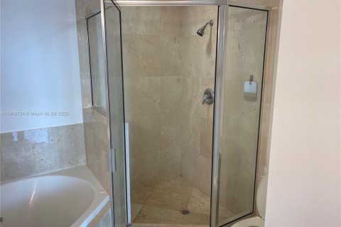 Copropriété à vendre à North Bay Village, Floride: 2 chambres, 116.22 m2 № 1969110 - photo 16