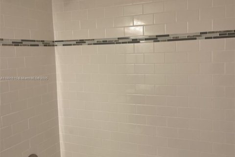 Снять в аренду кондоминиум в Санрайз, Флорида 2 спальни, 78.97м2, № 1944792 - фото 18