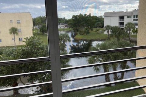 Снять в аренду кондоминиум в Санрайз, Флорида 2 спальни, 78.97м2, № 1944792 - фото 19