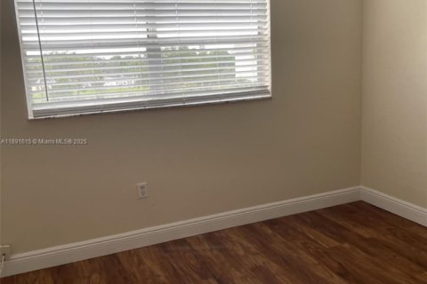 Снять в аренду кондоминиум в Санрайз, Флорида 2 спальни, 78.97м2, № 1944792 - фото 13