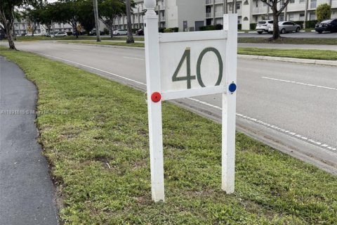 Снять в аренду кондоминиум в Санрайз, Флорида 2 спальни, 78.97м2, № 1944792 - фото 3