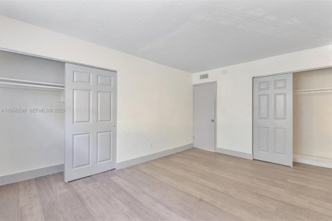 Appartement à louer à Hollywood, Floride: 1 chambre, 60.39 m2 № 2019730 - photo 5