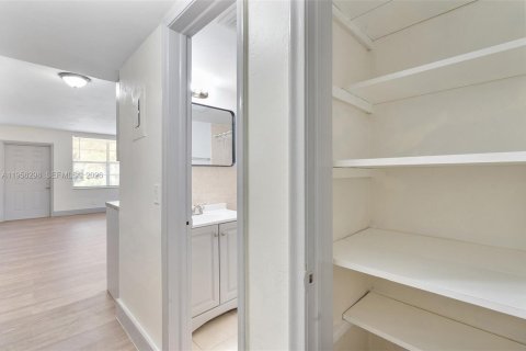 Appartement à louer à Hollywood, Floride: 1 chambre, 60.39 m2 № 2019730 - photo 7