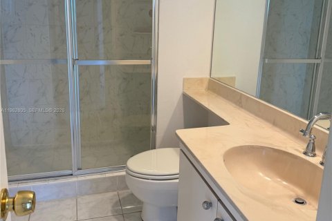 Снять в аренду кондоминиум в Майами, Флорида 2 спальни, 136.47м2, № 2080519 - фото 23
