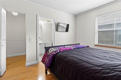 Touwnhouse à vendre à Miramar, Floride: 2 chambres, 107.12 m2 № 1945598 - photo 15