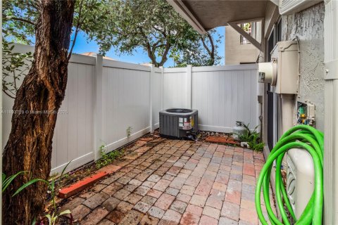 Touwnhouse à vendre à Miramar, Floride: 2 chambres, 107.12 m2 № 1945598 - photo 20