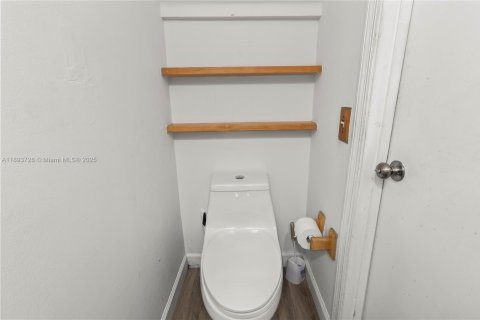 Touwnhouse à vendre à Miramar, Floride: 2 chambres, 107.12 m2 № 1945598 - photo 17