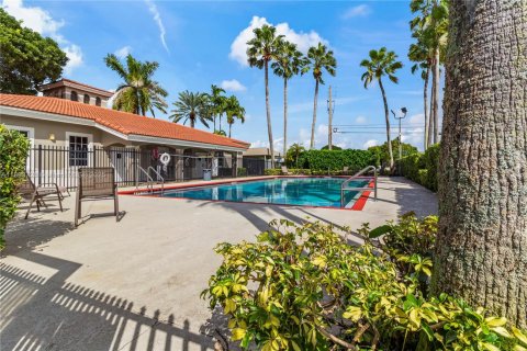 Touwnhouse à vendre à Miramar, Floride: 2 chambres, 107.12 m2 № 1945598 - photo 29