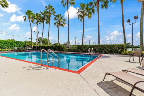 Touwnhouse à vendre à Miramar, Floride: 2 chambres, 107.12 m2 № 1945598 - photo 22