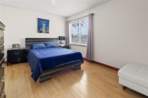 Touwnhouse à vendre à Miramar, Floride: 2 chambres, 107.12 m2 № 1945598 - photo 12