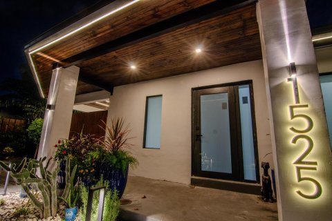 Villa ou maison à vendre à Wilton Manors, Floride: 2 chambres, 122.63 m2 № 2384944 - photo 3