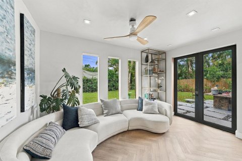 Villa ou maison à vendre à Wilton Manors, Floride: 2 chambres, 122.63 m2 № 2384944 - photo 12