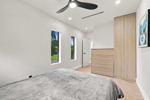 Villa ou maison à vendre à Wilton Manors, Floride: 2 chambres, 122.63 m2 № 2384944 - photo 14