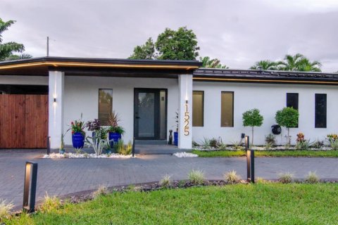 Villa ou maison à vendre à Wilton Manors, Floride: 2 chambres, 122.63 m2 № 2384944 - photo 4