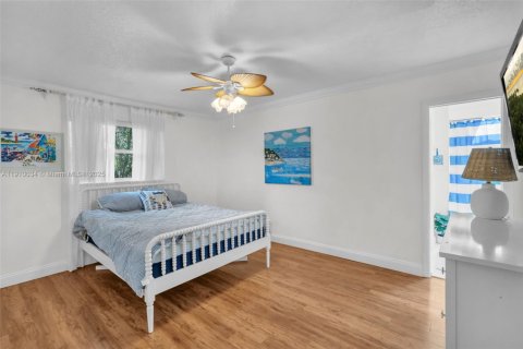 Casa en venta en Hollywood, Florida, 4 dormitorios, 187.85 m2 № 2013671 - foto 15