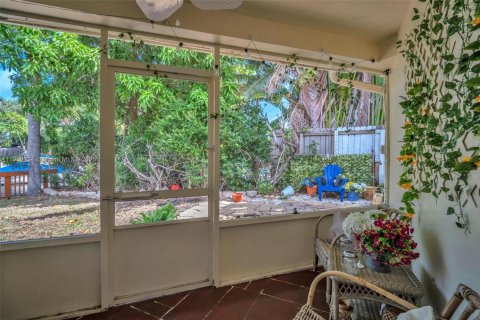 Casa en venta en Hollywood, Florida, 4 dormitorios, 187.85 m2 № 2013671 - foto 11