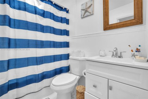 Casa en venta en Hollywood, Florida, 4 dormitorios, 187.85 m2 № 2013671 - foto 14